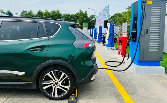 Những lưu ý khi đỗ xe ở trạm sạc xe điện