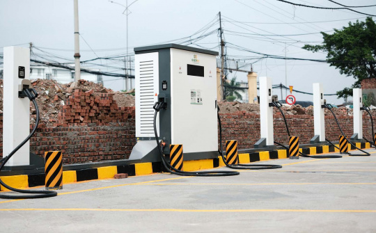 Trạm sạc nhượng quyền V-Green hợp tác thêm với một cái tên mới