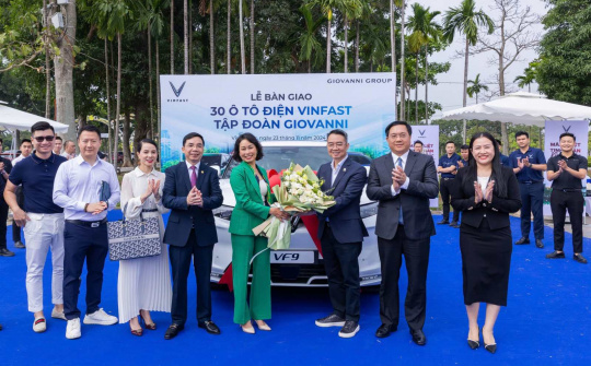 Giovanni Group mua 30 ô tô điện VinFast