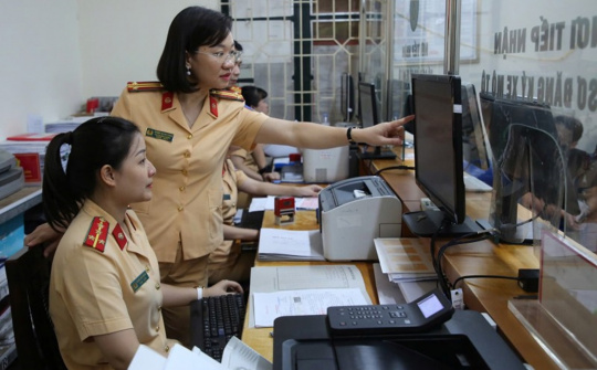 8 bước đăng ký, bấm biển xe qua VNeID áp dụng từ 1/1/2025