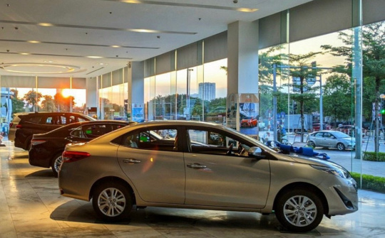 Doanh số “rơi tự do” trong tháng 2/2024: Ai “cứu” được thị trường ô tô?