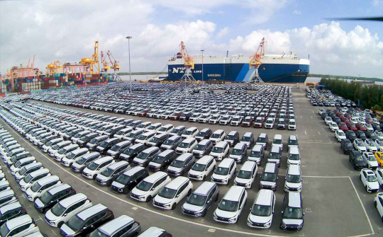 Thị trường ô tô tháng 3: Xe nhập khẩu theo đà tăng trưởng