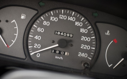 Ô tô có số ODO bao nhiêu là quá cũ?