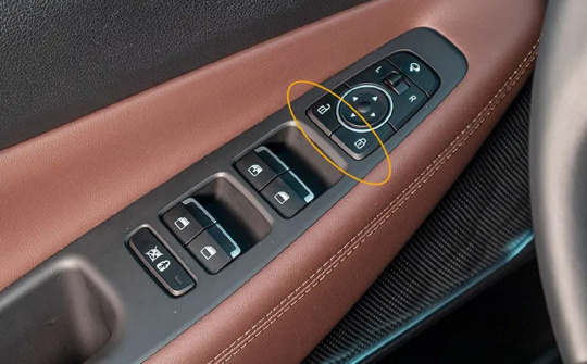 Nút khóa cửa ô tô và những điều cần biết