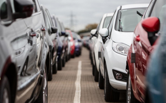 Nửa đầu tháng 4, Việt Nam nhập khẩu bao nhiêu ô tô?