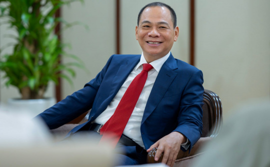 Ông Phạm Nhật Vượng: “Tôi sẽ hỗ trợ VinFast cho đến khi hết tiền”