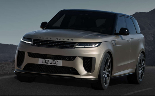 Trung Quốc đe dọa tăng thuế đối với xe sedan và SUV động cơ lớn lên 25% nhằm đáp trả hành động của Mỹ và EU