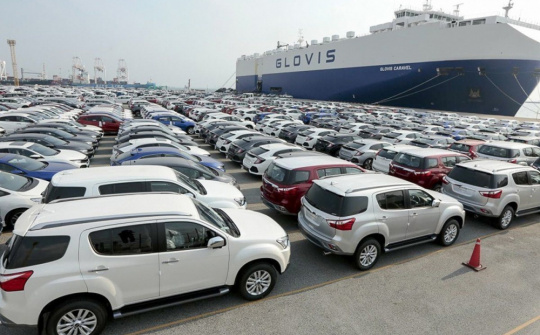 Xe ô tô nhập khẩu vào Việt Nam đang tăng mạnh