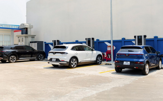 V-GREEN triển khai mô hình trạm sạc nhượng quyền tại Việt Nam