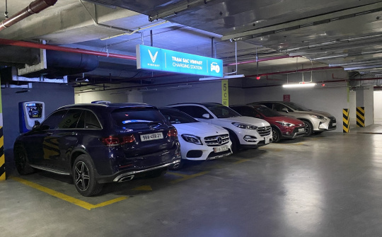 Tại sao đỗ ô tô nên quay đầu ra ngoài?