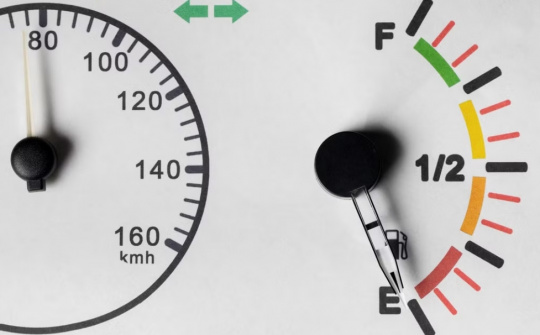 5 Lý do khiến xe của bạn ngốn nhiên liệu hơn và cách khắc phục