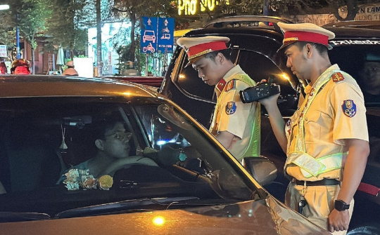 Các lỗi vi phạm giao thông bị trừ điểm giấy phép lái xe