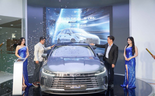 Xe hybrid BYD Seal 5 có mặt tại BYD NEG An Giang: Thêm lựa chọn cho khách hàng miền Tây