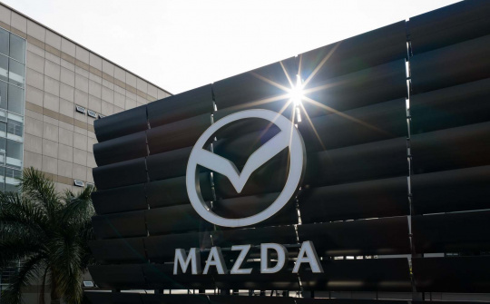 Mazda “tăng tốc” tại thị trường Việt Nam: Ra mắt loạt xe “hot” cùng showroom theo chuẩn mới