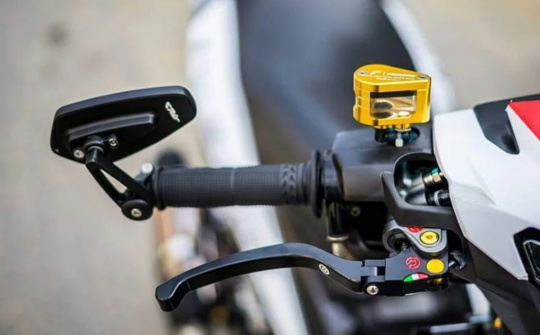 Lắp gương thời trang, gương gù trên xe máy: Khi nào bị xử phạt?