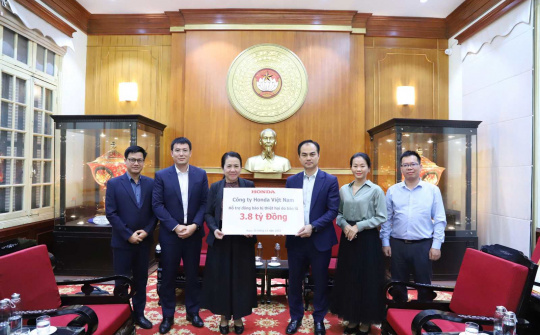 Honda Việt Nam đồng hành, sẻ chia cùng người dân bị ảnh hưởng bởi lũ lụt