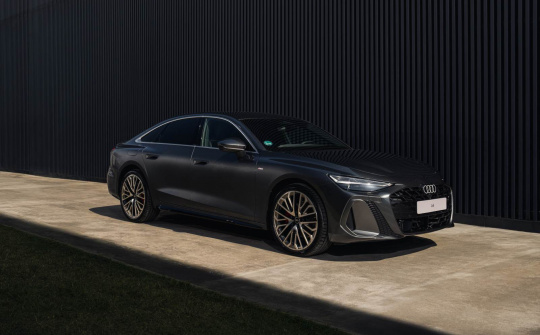 Audi A6 xuất hiện tại Việt Nam, giá 2,799 tỷ đồng