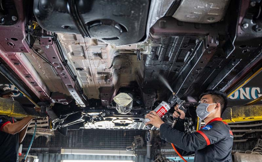 Những lợi ích của việc sơn phủ gầm ô tô