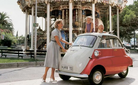 10 mẫu xe nhỏ nhất thế giới từng được phép lăn bánh hợp pháp