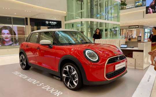 THACO AUTO ra mắt MINI Cooper 3 và 5 cửa tại Việt Nam đi kèm nhiều khuyến mại