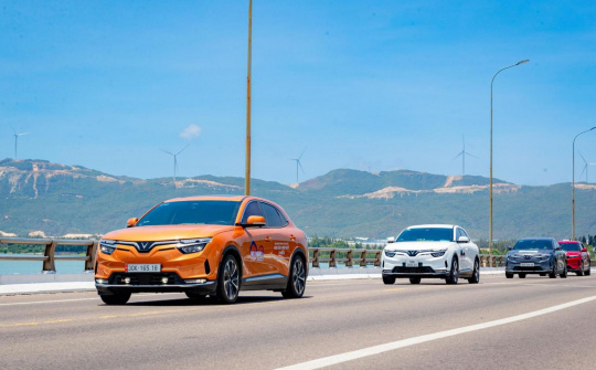 Doanh thu hãng xe VinFast tăng trưởng mạnh trong năm 2024