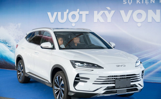 Khách hàng An Giang trải nghiệm Sealion 6: Xe lai điện không lo "khát sạc"
