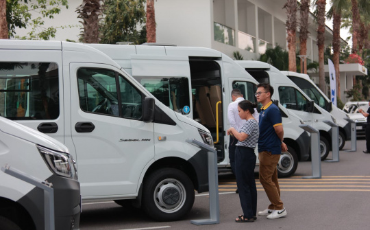 GAZ thiết lập chuẩn 5 sao mới cho vận tải hành khách tại Việt Nam