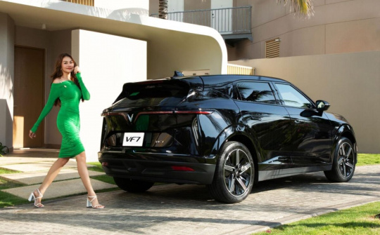 Cơ hội sở hữu VinFast VF 7 giá siêu hời với ưu đãi đối tác thân thiết toàn dân