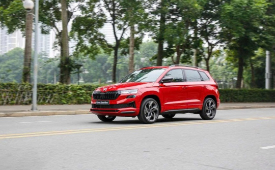 Giá lăn bánh Skoda Karoq 2025 mới nhất tại Hà Nội và TP.HCM