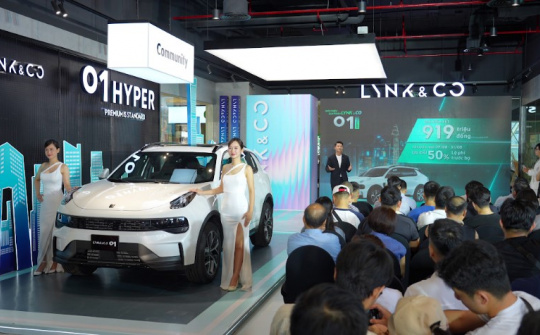 Lynk & Co 01 Hyper ra mắt tại Việt Nam