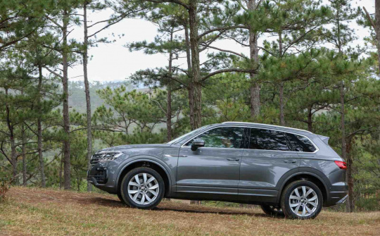 VW Touareg ra mắt 2 bản mới tại Việt Nam, giá hơn 3 tỷ đồng