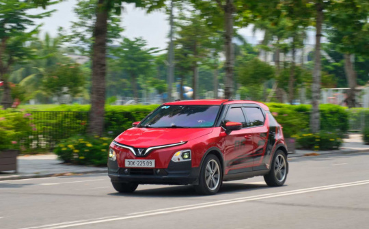 Chủ xe VinFast VF 5 sau 2 năm sử dụng: “Không khói bụi, tiết kiệm, dùng rẻ ngang xe máy”