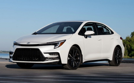 Toyota Corolla 2026 lên đời với màn hình khủng, bổ sung ADAS
