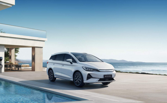 Tài xế công nghệ mua xe điện BYD M6 được hưởng nhiều ưu đãi