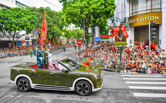 Những chiếc VF 9 đặc biệt xuất hiện tại Lễ Diễu binh, diễu hành A80