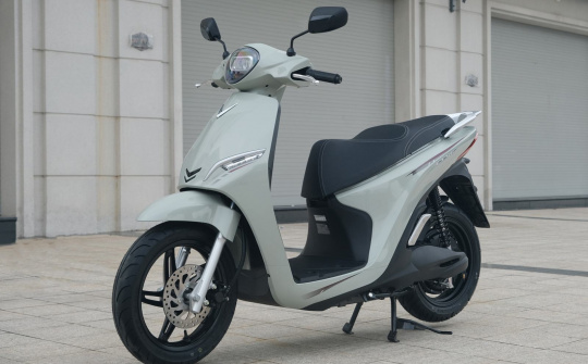 VinFast ra mắt 3 mẫu xe máy điện pin tháo rời