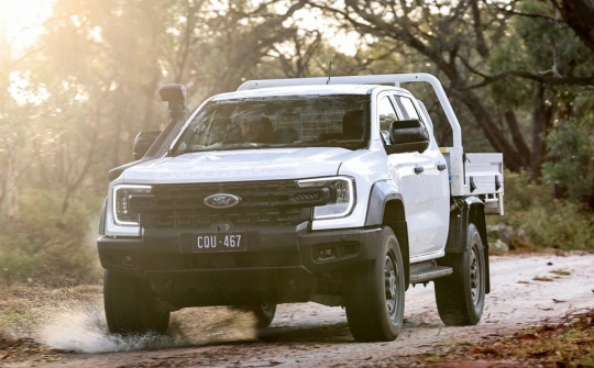 Ford Ranger Super Duty: Chiếc xe bán tải dùng để đi "cày"