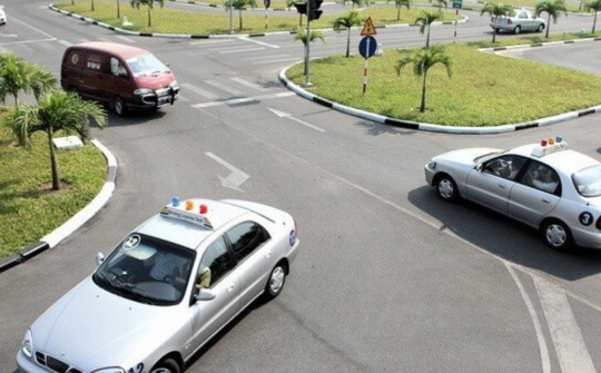 Người học lái xe cần lưu ý: Quy định mới áp dụng từ tháng 9