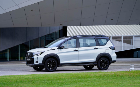 Suzuki XL7 mới ra mắt Việt Nam: Lựa chọn đáng cân nhắc trong tầm giá 600 triệu đồng