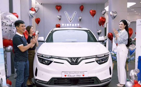 Giá xăng dầu lên, VinFast lập tức ra chính sách mới