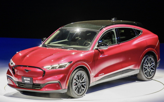 10 ô tô bán chậm nhất tháng 2/2026: Xe kén khách và giá cao chiếm đa số