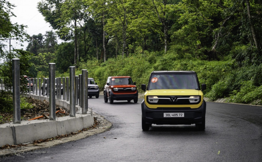 Giá xe điện lao dốc, tiến gần mốc ngang bằng xe xăng