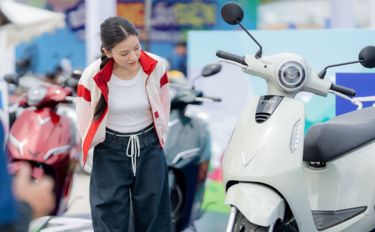 Không cần bằng lái, đổi pin siêu tiện: Lý do Evo Lite hút khách đô thị