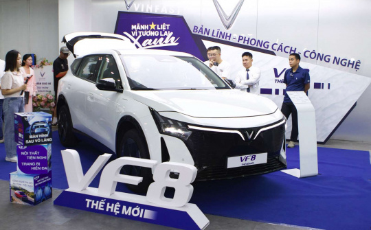 VinFast nhận cọc VF 8 mới, giá ưu đãi chỉ 850 triệu đồng