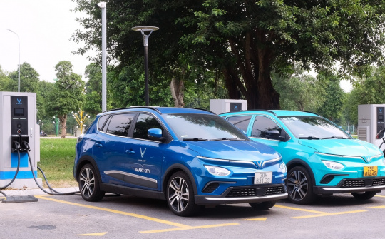 Kéo dài ưu đãi lệ phí trước bạ 0% cho ô tô điện chạy pin đến hết năm 2030