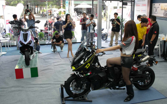 “Bộ đôi” Italjet Dragster ra mắt, “khuấy đảo” thị trường xe tay ga Việt Nam