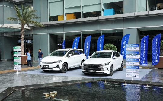 Khách hàng tới tấp đặt mua xe tại sự kiện “BYD Fest 102 - Mùa 2”