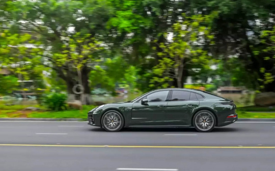 Cầm lái Porsche Panamera: Khi giá trị mang lại cảm xúc
