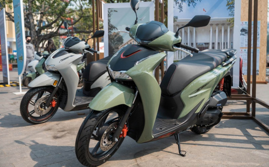 Honda Việt Nam bán gần 180.000 xe máy và hơn 2.100 ô tô trong tháng 7/2026