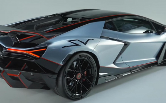 Lamborghini Revuelto SV lộ diện với động V12 hybrid 1.065 mã lực, giới hạn số lượng xe sản xuất